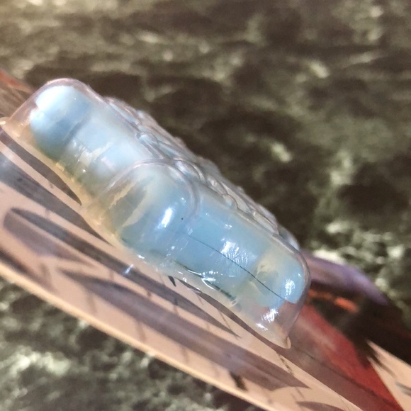 Set of 3 Disney Frozen 2: 0.10 oz Snowberry Flavored Lip Gloss - Picture 8 of 11